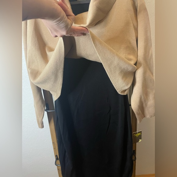 Taylor Popover Sweater Dress TOFFEE & BLACK - Picture 3 of 16